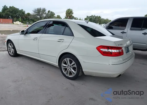 2011 Mercedes-Benz E 350 4Matic z USA, uszkodzony, nr VIN WDDHF8HB6BA483650